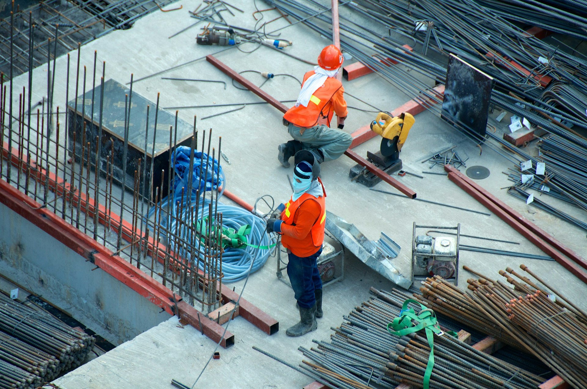 Lebensmittelproduktion — Förderbandanlage in einem Lebensmittelwerk